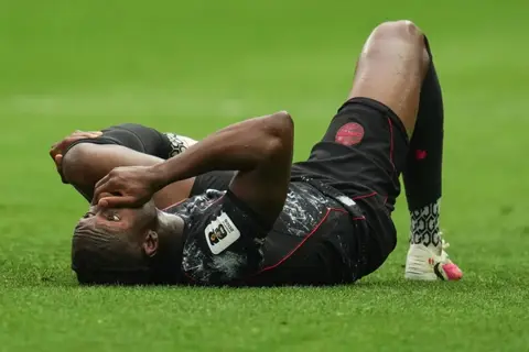 "مصائب كونيه.. فوائد ساسولو".. تعويض مالي للنادي الإيطالي بعد إصابة لاعب كندا في كأس العالم